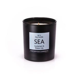 SEA - Cyclamen and Waterlily - handmade soy candle - 200g - black glass